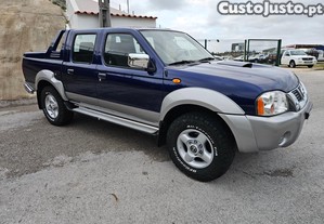 Nissan Navara 4x4 5 lugares - 04