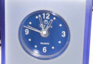 Relógio despertador TITAN - quartzo