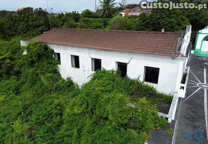 Casa / Villa em Lajes do Pico de 229,00 m