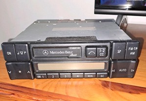 Rádio original Mercedes-Benz "Classic" C-Klasse (W202) [TESTADO!]