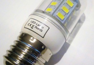 Lâmpada LED E27 9W nova