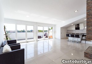 Penthouse T3 com vista mar e serra - Cascais