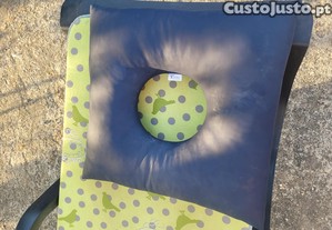 Almofada anti-escaras com orifício central