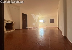 Apartamento t2 no centro de almograve   para