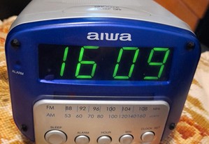 Radio despertador Aiwa