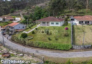 Moradia Térrea Travassos, Póvoa De Lanhoso