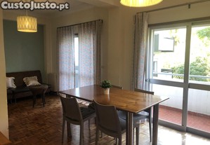 Quarto a M/F Coimbra zona dos Olivais