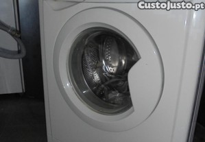 Maquina lavar - INDESIT 8 kg. / Com garantia / Òtimo estado