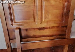 Cama de solteiro - com estrado e colchão - BOM ESTADO