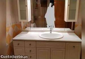 Mvel w.c com espelho Alt 1.95 cm