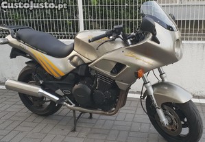 Triumph Sprinter 900 - 99