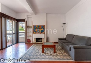 Apartamento T4 Com Varanda E Garagem Fechada,...