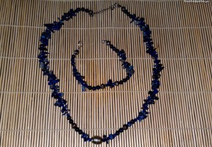 Conjunto de colar e pulseira em lapis lazulli