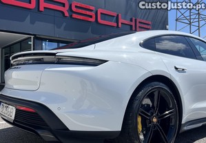 Porsche Taycan Turbo S - 20