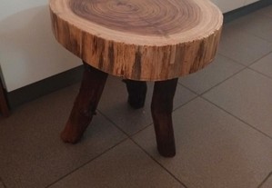 Mesas e Base em madeira