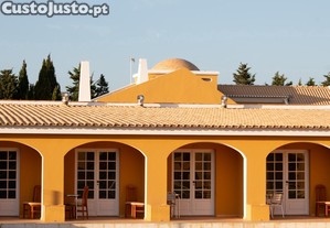 Quarto para férias em zona pacifica, perto da praia Burgau