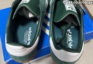 Tnis/sapatilhas da marca adidas samba tamanho 44 novos.