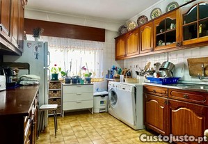 Apartamento T3 em Queluz
