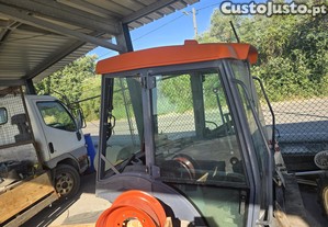 Retroescavadora New Holland Cabine