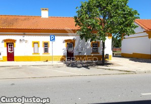 Espaço comercial em sines com rentabilidade