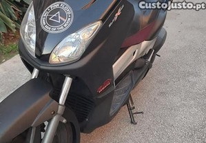 yamaha x-max 125 special edition - 10