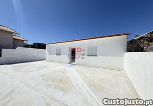Moradia Isolada T2 Em A Dos Cunhados E Maceira,Torres Vedras, Lisboa, Torres Vedras