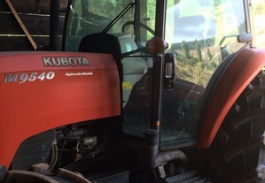 Tractor Kubota M9540 cabinado