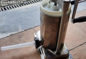 Encher chouriças- máquina