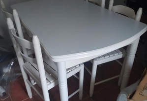 Mesa de cozinha branco lacado