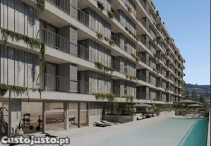 T1 em condomínio com piscina e ginásio