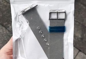 Bracelete de metal prateada Apple Watch 42mm / 44mm / 45mm / 49mm