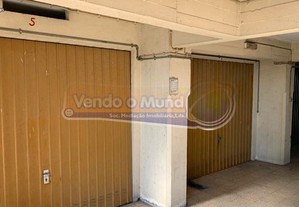 Garagem em Alverca do Ribatejo (ALV197)