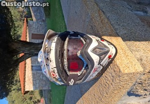 Capacete