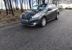 Peugeot 208 1.2 PureTech Signature - 13