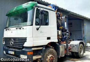 Mercedes Actros com grua PM36