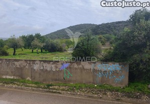Paderne - terreno com água e eletricidade