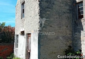 Moradia t4 em mataduços para restauro