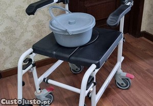 Cadeira de rodas de banho pouco usado