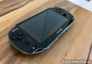 Consola PlayStation PS Vita + 4 Jogos / Excelente estado