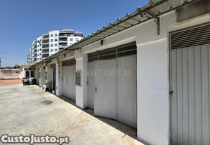 Garagem/box em Vialonga com 24m2.