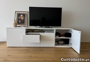 Móvel tv lacado
