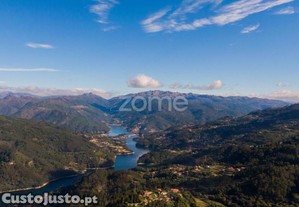 Moradia Com Terreno De 1.445 M2 -Vieira Do Minho