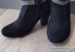 Bota Cano Baixo Preta Tam 36