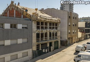 T1 Novo Com Garagem E Varanda No Polo...