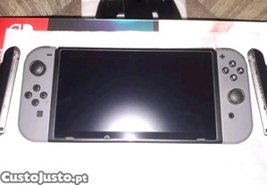 Nintendo Switch + 2 Jogos / Excelente estado