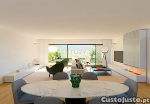 Moradia T4 Nova com elevador e box 4 viaturas