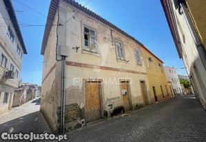 Moradia tpica de xisto em vila nova de foz ca