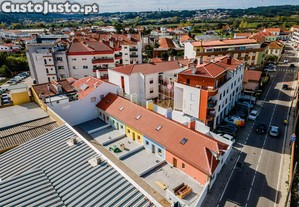 Apartamento T3 em condomnio fechado