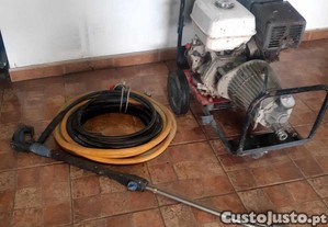 Maquina de jato de agua e ou com areia a gasolina