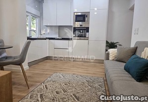 Apartamento t2 benfica com arrecadação